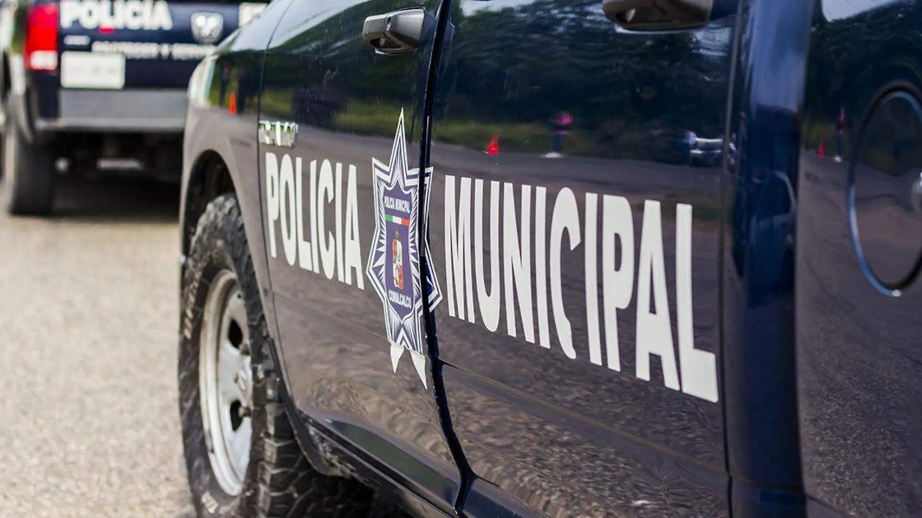 Miguel Rodríguez Valerio, comandante de la policía de este municipio, admitió públicamente haber golpeado a una mujer